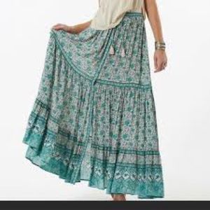 Kombi Maxi skirt Sz M Sage 🌿 Spell Designs